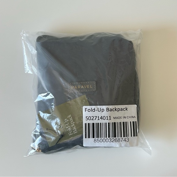 NWT Paravel Flatiron Gray Fold-Up Backpack - Picture 6 of 7